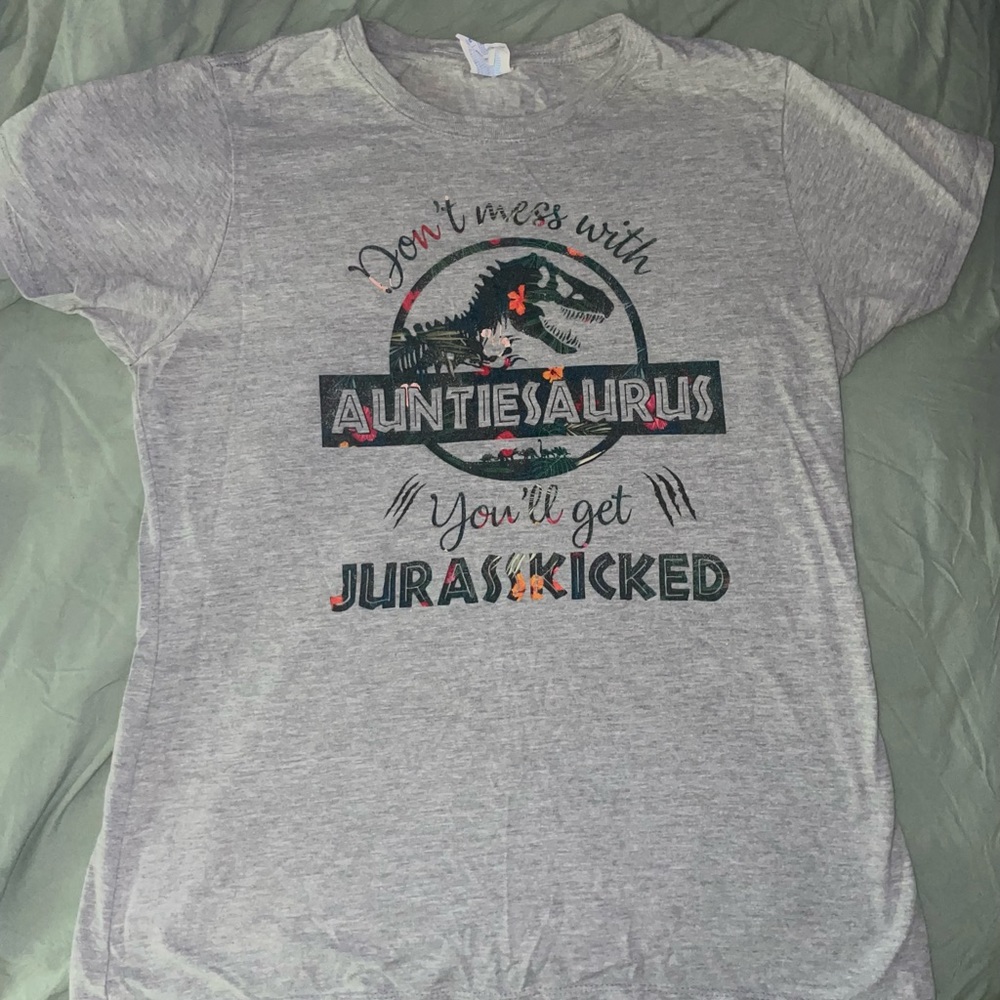 Woman’s Auntie shirt